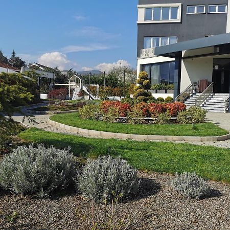 Guest Rooms Denicija Σκόπια Εξωτερικό φωτογραφία